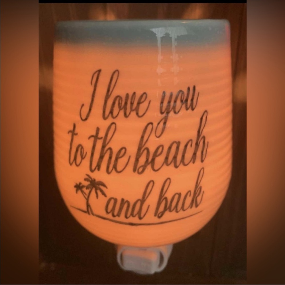 Scentsy Beach Themed Night-lite Plug-in Warmer